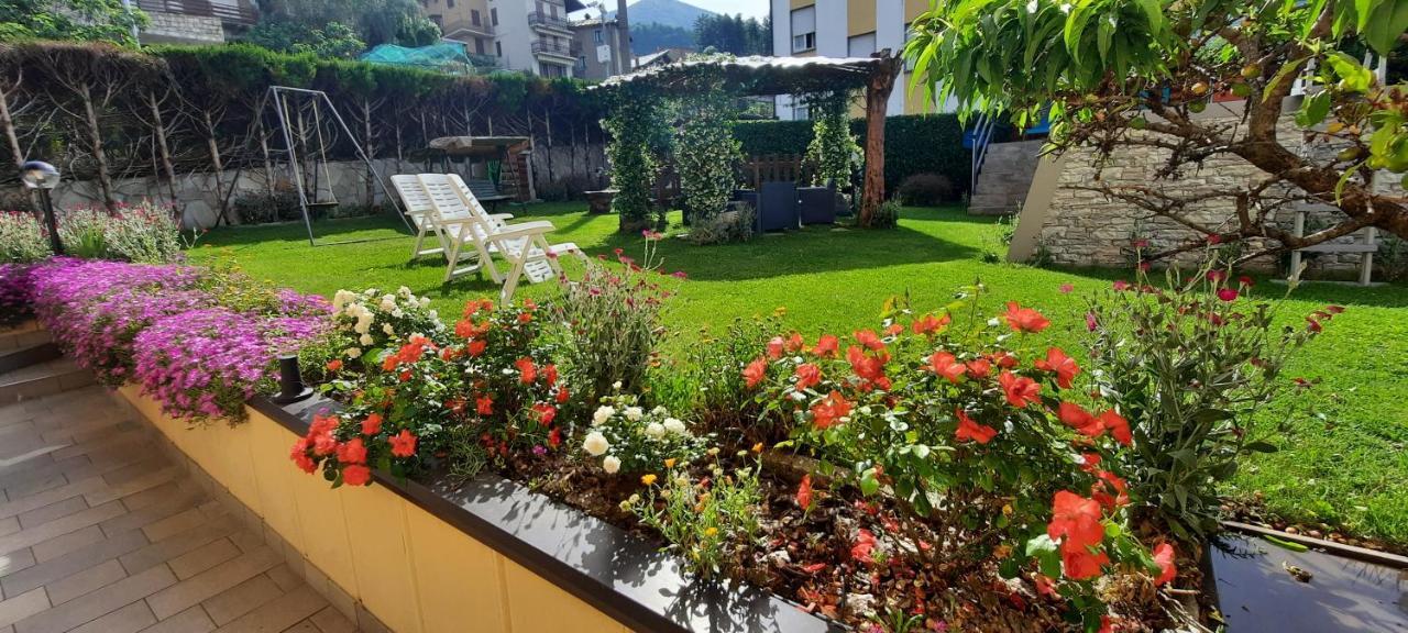 La Terrazza Casa Vacanza Carenno Luaran gambar