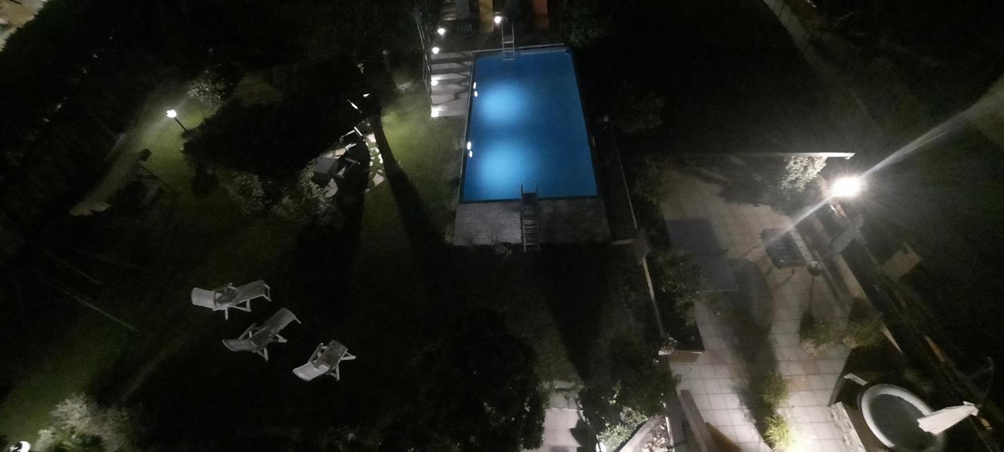 La Terrazza Casa Vacanza Carenno Luaran gambar