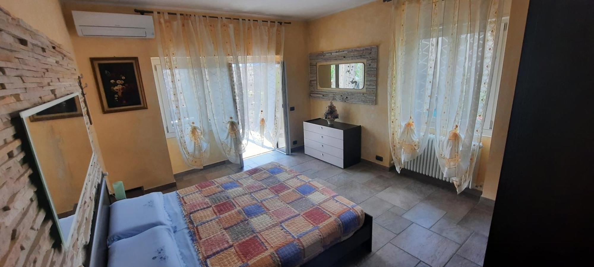 La Terrazza Casa Vacanza Carenno Luaran gambar