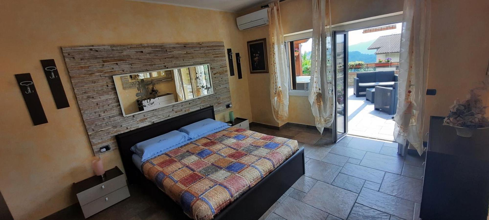 La Terrazza Casa Vacanza Carenno Luaran gambar