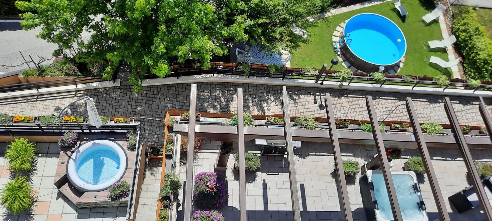 La Terrazza Casa Vacanza Carenno Luaran gambar