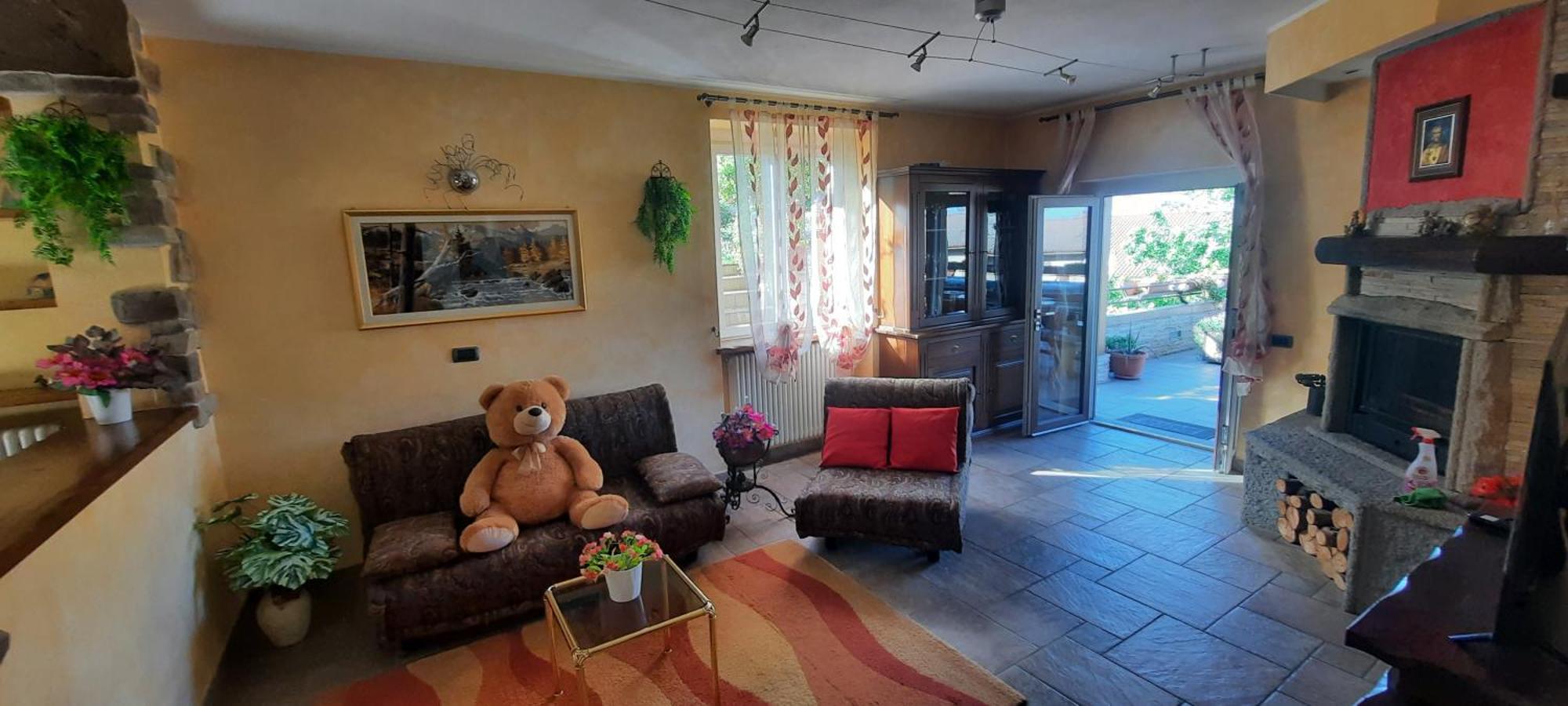 La Terrazza Casa Vacanza Carenno Luaran gambar